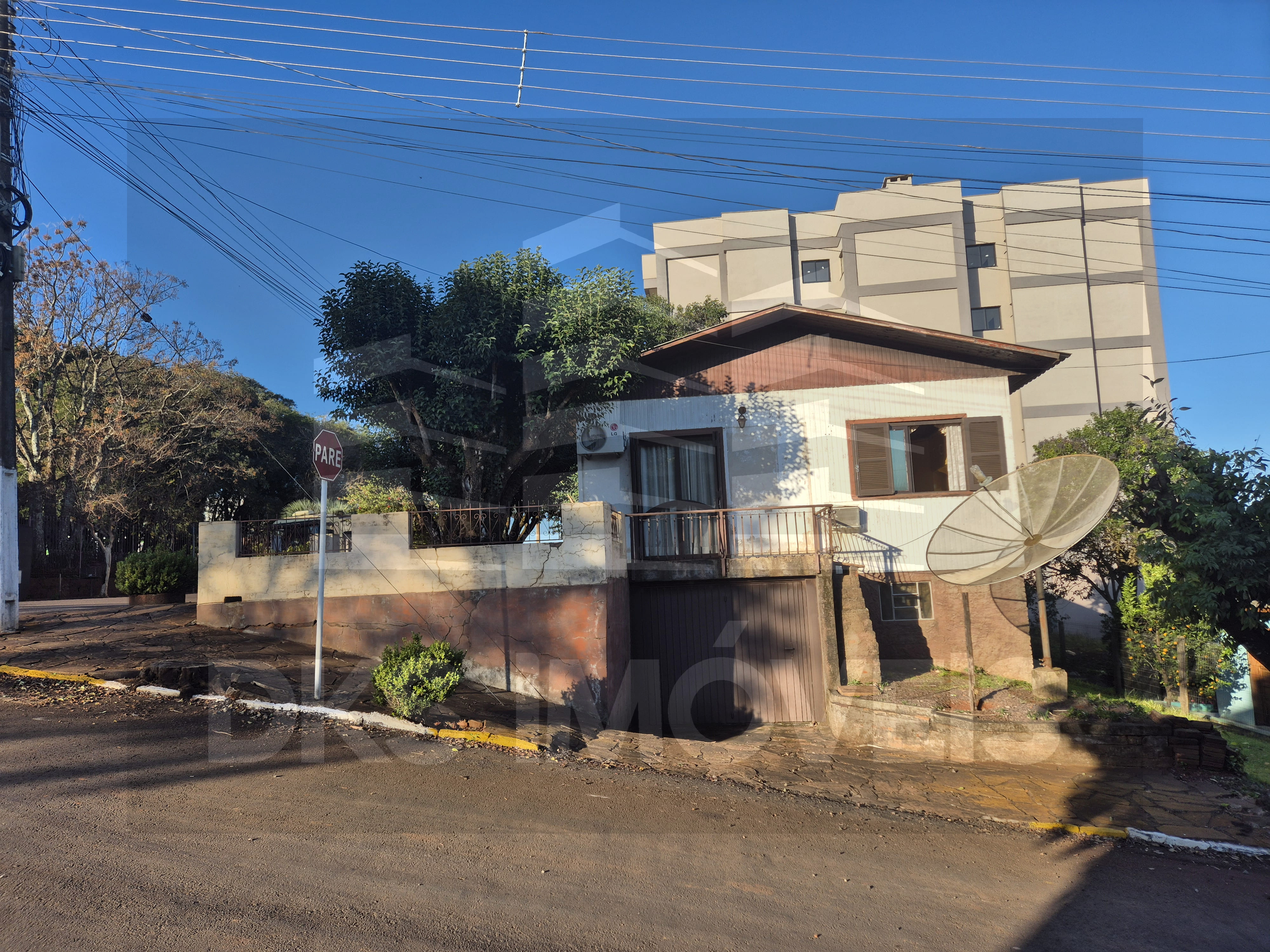 Casa no centro de Selbach. — à venda em Selbach