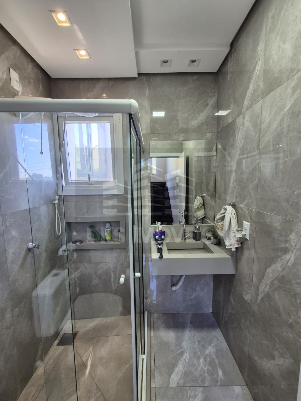 Casa de Alto Padrão à Venda – 220m² com Piscina Aquecida — à venda em Ibirubá — Foto 6